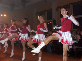 die Funkengarde mit dem Marschtanz