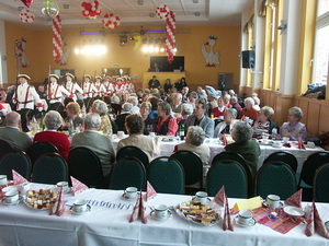 voller Saal zum Rentnerfasching