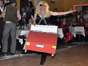 Der Elferrat als Autofahrer bei Déjà vu