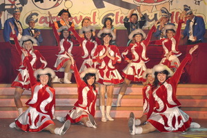 die Funken in ihren neuen Kostümen