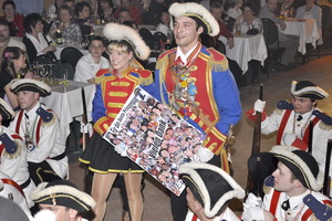 die Leibgarde mit General und neuem Leibgardemariechen