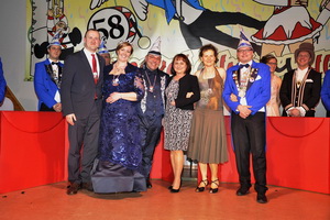 Ehrengäste & Sponsoren zum 1. Galaabend, v.l.n.r. Christian Herrgott, Prinzessin Ramona I., Prinz Mike I., Brigitte Nürnberger, Ingrid Hildebrandt, Präsident Mario Kalide