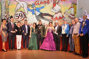 Ehrengäste & Sponsoren zum 3. Galaabend, v.l.n.r. Präsidentin Madeleine Sieler, Christian Herrgott, Elke Rasehorn, Dirk Heinrich, Prinzessin Julia I., Prinz Phillip I., Prinzessin Sarah I. vom ZKG aus Ziegenrück, Prinz André I. vom ZKG aus Ziegenrück, Helge Wulf, Präsident des ZKG aus Ziegenrück, Dirk Feyerabend, Heiner Schenk, Minister Michael Letsch