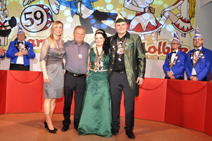 Präsidentin Madeleine Sieler, Helmut Rattke und das Prinzenpaar Präsidentin Madeleine Sieler, Helmut Rattke und das Prinzenpaar
