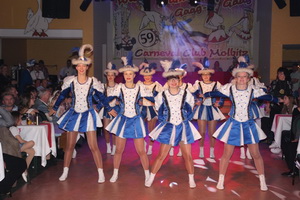 Die Garde des MCG Blau-Weiß Mühltroff mit einem irischen Tanz