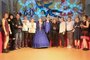 Ehrengäste & Sponsoren zum 2. Galaabend, v.l.n.r. Kanzler des CCM, Samira Lukes, Heike Brömel, Fa. Dachdecker Reinhard Brömel Molbitz, Jürgen Schroth, Fa. Hebezeugservice Jürgen Schroth, Frank Eismann, Fa. Holz-Eismann Handels GmbH, Elke Rasehorn, Fa. Leder-, Gummi-, Schaumstofftechnik Rasehorn, Prinzessin Franziska II., Prinz Dirk I., Helmut Rattke, Fa. Elektro-Rattke Molbitz, Torsten Fliedner, Ehrenpräsident des CCM, Marco Härzer, R+V Generalvertretung Marco Härzer, Mona Meinhold, Fa. Agrofarm Knau, Ingrid Hildebrandt, Fa. LifeSinfonie, Molbitz Ehrengäste & Sponsoren zum 2. Galaabend, v.l.n.r. Kanzler des CCM, Samira Lukes, Heike Brömel, Fa. Dachdecker Reinhard Brömel Molbitz, Jürgen Schroth, Fa. Hebezeugservice Jürgen Schroth, Frank Eismann, Fa. Holz-Eismann Handels GmbH, Elke Rasehorn, Fa. Leder-, Gummi-, Schaumstofftechnik Rasehorn, Prinzessin Franziska II., Prinz Dirk I., Helmut Rattke, Fa. Elektro-Rattke Molbitz, Torsten Fliedner, Ehrenpräsident des CCM, Marco Härzer, R+V Generalvertretung Marco Härzer, Mona Meinhold, Fa. Agrofarm Knau, Ingrid Hildebrandt, Fa. LifeSinfonie, Molbitz