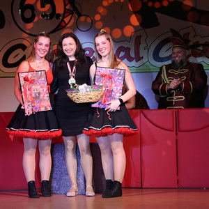 Die Molbitzer Marschmädels, Loreley und Liesl Müller, mit Sindy Chamas